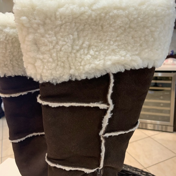 Winter Boots - Picture 13 of 16